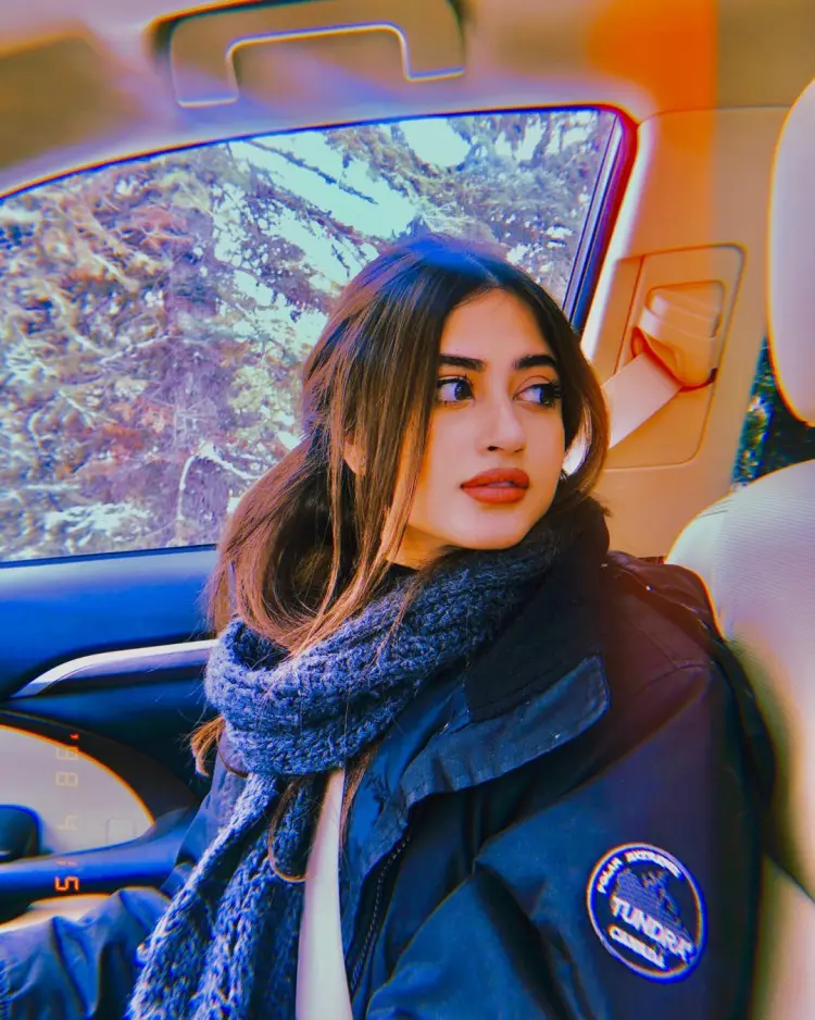 Pakistani Actress Sajal Aly Net Worth & Car Collection