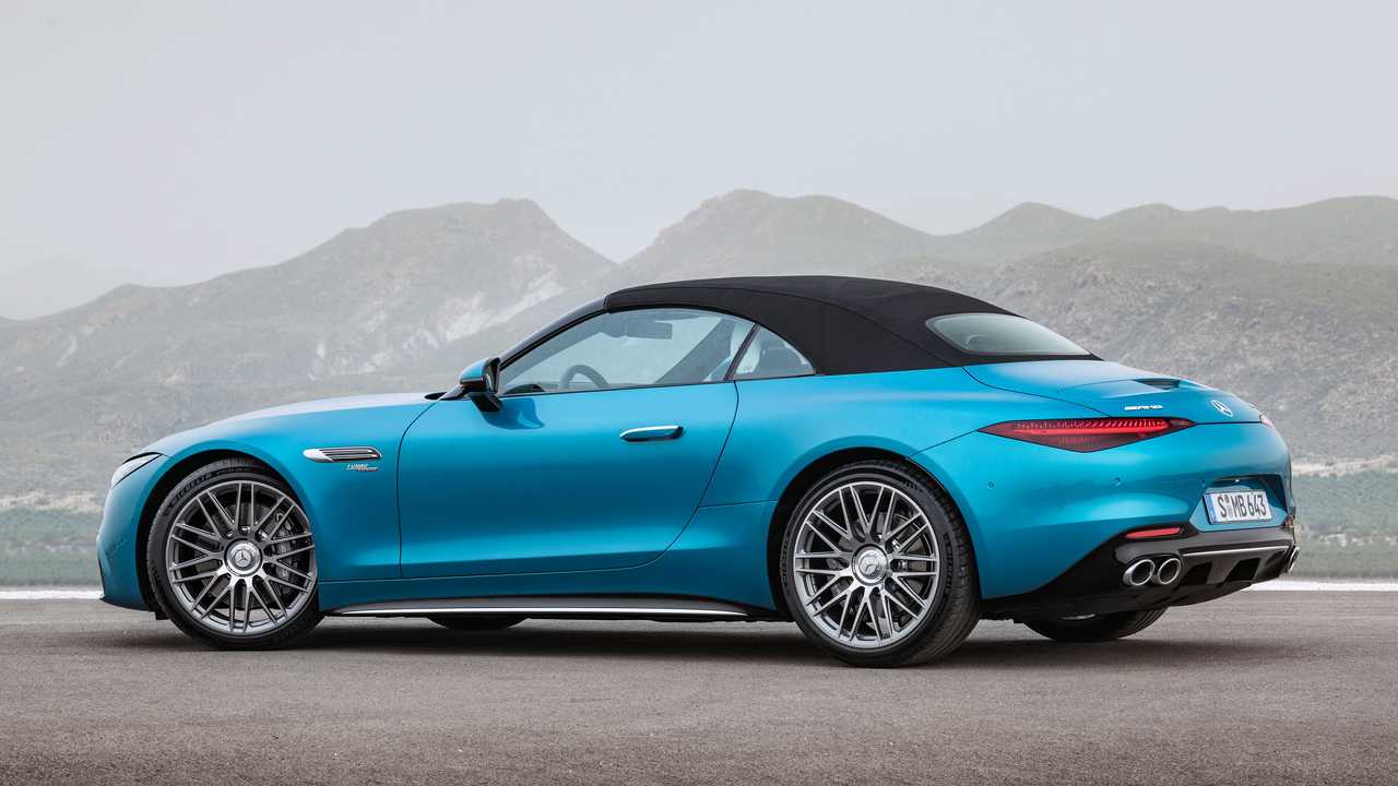 MercedesAMG SL43 Debuts With A Turbo FourCylinder Using F1 Tech