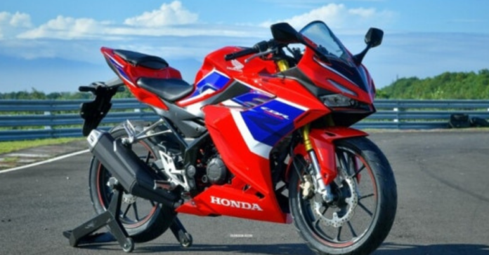 Yamaha R15 V4-rival Honda CBR150R to be launched in India?