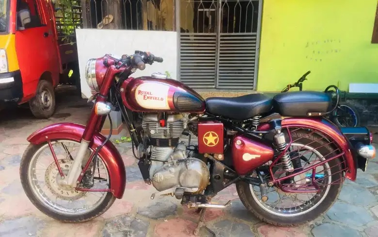 Royal Enfield Classic 350 Second Hand Bike for Sale at 40,000 Rs Only