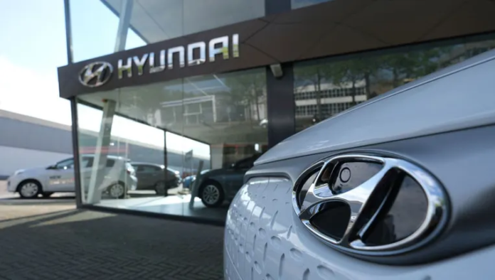 Kia, Hyundai Owners Urged to Park Outside due to Risk of Fire
