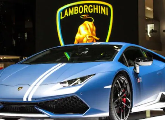 Lamborghini Huracan Used By Italian Police To Transports Two Kidneys